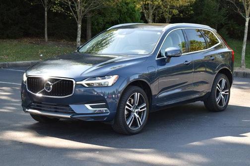 2019 Volvo XC60 Recharge Plug-In Hybrid T8 Momentum