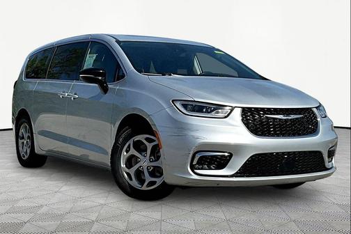 Silver Mist Clearcoat 2024 Chrysler Pacifica Limited