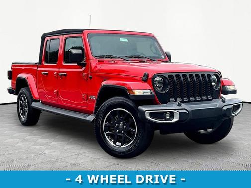 Firecracker Red Clearcoat 2023 Jeep Gladiator Overland