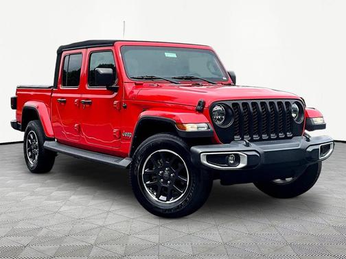 Firecracker Red Clearcoat 2023 Jeep Gladiator Overland