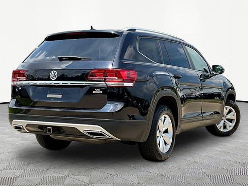 Deep Black Pearl 2019 Volkswagen Atlas 3.6L SE
