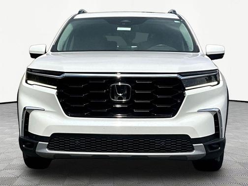 Platinum White Pearl 2023 Honda Pilot AWD Elite