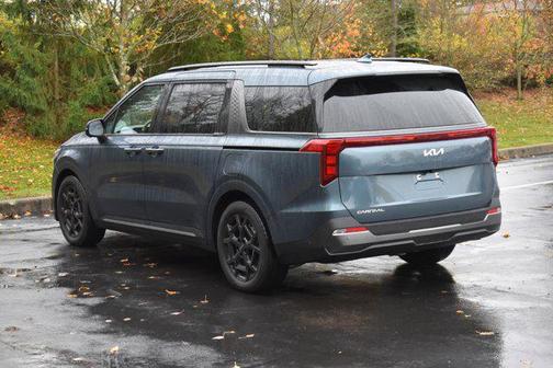 2025 Kia Carnival SX