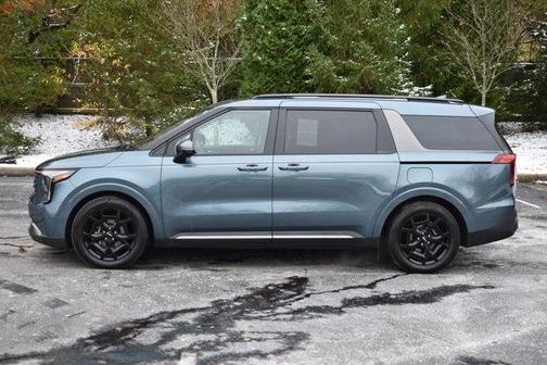 2025 Kia Carnival SX