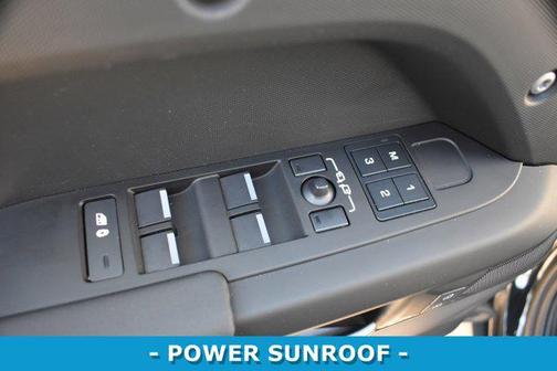 Santorini Black Metallic 2025 Land Rover Defender 110 P300