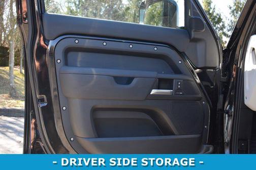 Santorini Black Metallic 2025 Land Rover Defender 110 P300