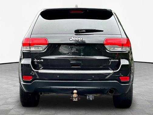 Brilliant Black Crystal Pearlcoat 2015 Jeep Grand Cherokee Limited