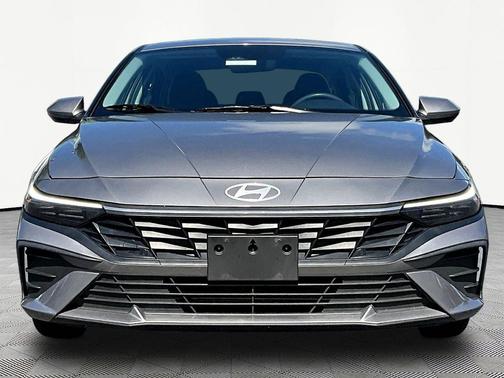Fluid Metal 2024 Hyundai ELANTRA SEL