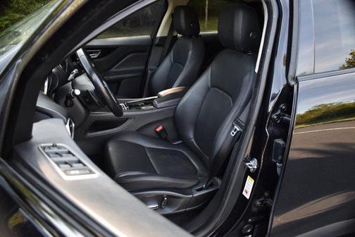 2019 Jaguar F-PACE 25t