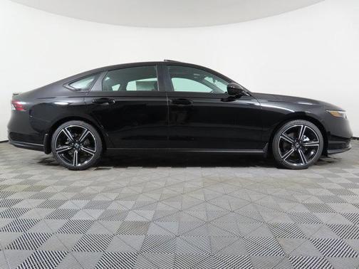 Crystal Black Pearl 2026 Honda Accord Hybrid Sport