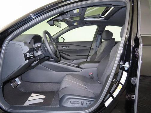 Crystal Black Pearl 2026 Honda Accord Hybrid Sport