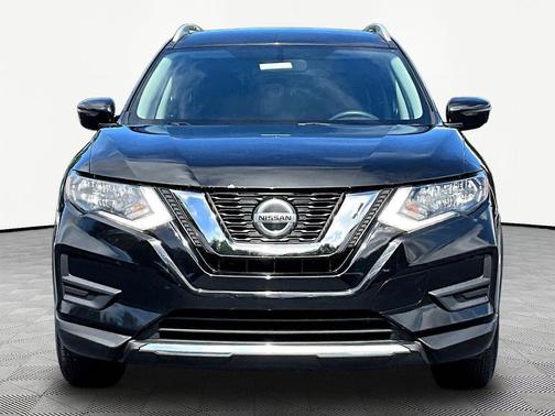 Magnetic Black 2018 Nissan Rogue SV