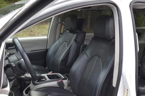 2018 Chrysler Pacifica Hybrid Limited