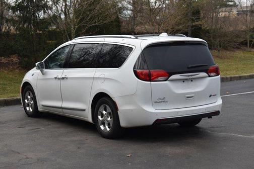 2018 Chrysler Pacifica Hybrid Limited