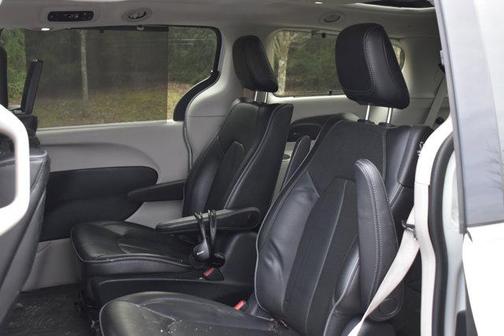 2018 Chrysler Pacifica Hybrid Limited