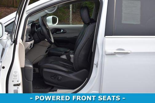 2018 Chrysler Pacifica Hybrid Limited