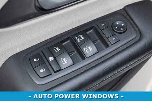 2018 Chrysler Pacifica Hybrid Limited