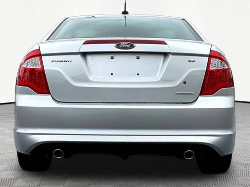 Ingot Silver Metallic 2012 Ford Fusion SE