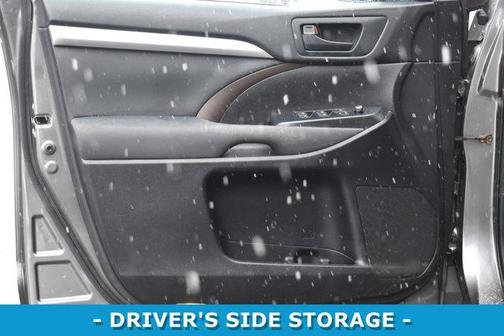 2015 Toyota Highlander LE