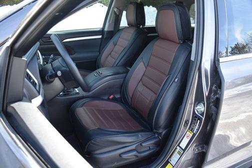 2015 Toyota Highlander LE