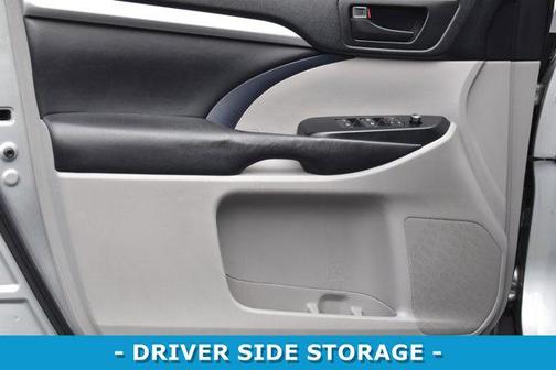 2017 Toyota Highlander LE