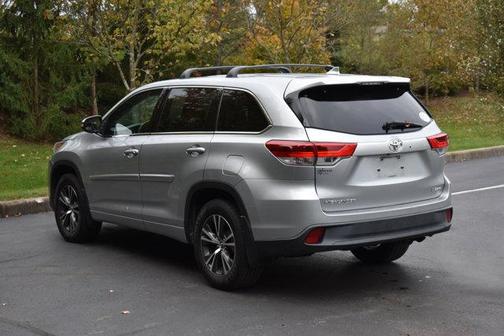 2017 Toyota Highlander LE