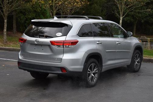 2017 Toyota Highlander LE