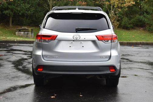 2017 Toyota Highlander LE