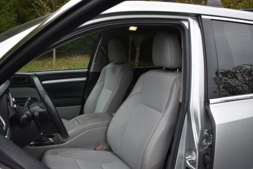 2017 Toyota Highlander LE