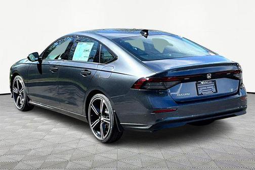 Meteorite Gray Metallic 2026 Honda Accord SE
