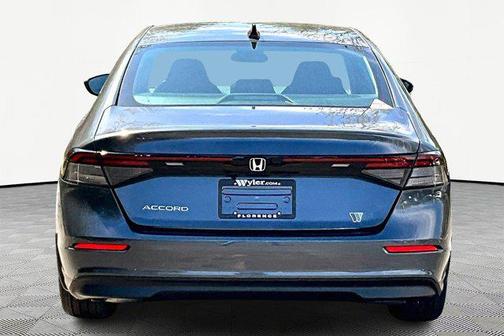 Meteorite Gray Metallic 2026 Honda Accord SE