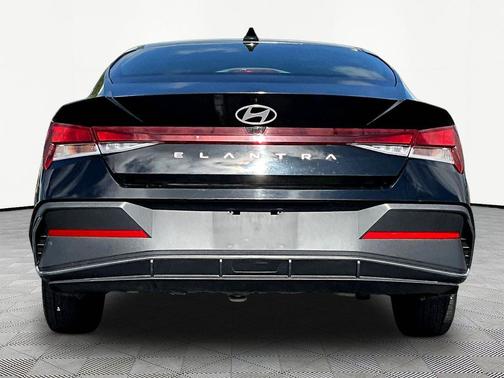 Abyss Black 2024 Hyundai ELANTRA SEL