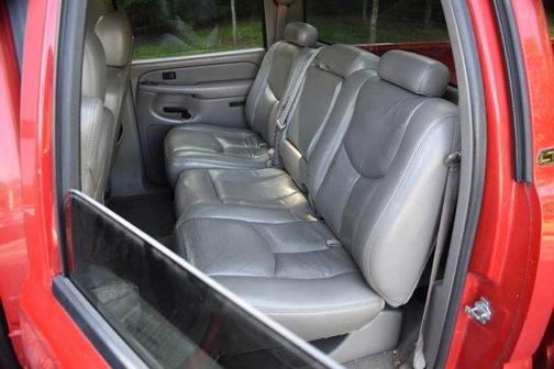 2005 Chevrolet Silverado 2500 LT H/D Crew Cab