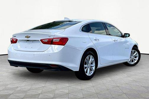 Summit White 2024 Chevrolet Malibu FWD 1LT