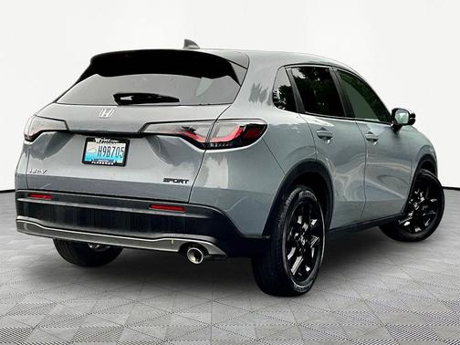 Urban Gray Pearl 2024 Honda HR-V AWD Sport