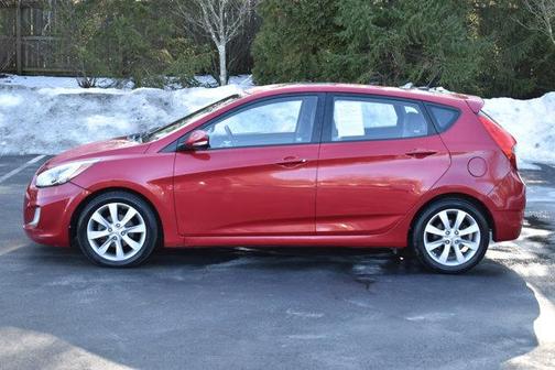 2013 Hyundai Accent SE