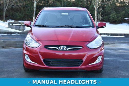 2013 Hyundai Accent SE