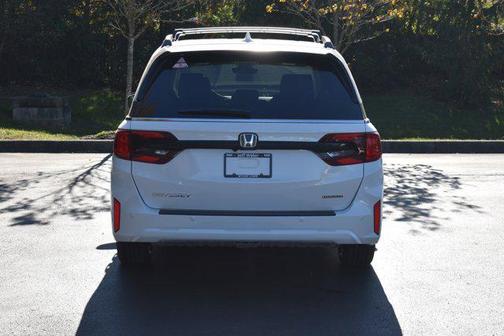 Platinum White Pearl 2026 Honda Odyssey Touring