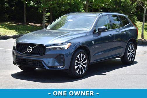 2024 Volvo XC60 B5 Plus Dark Theme