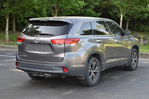 2018 Toyota Highlander LE
