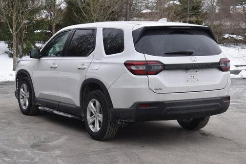 2023 Honda Pilot AWD LX