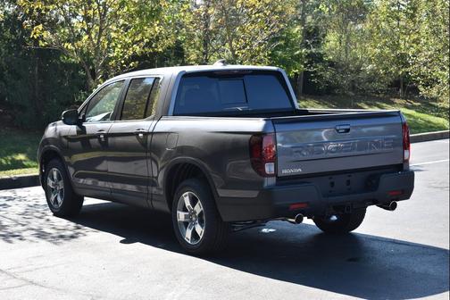 Modern Steel Metallic 2026 Honda Ridgeline RTL