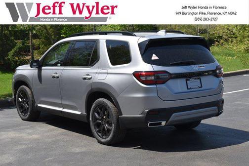 2025 Honda Pilot Touring 8-Passenger