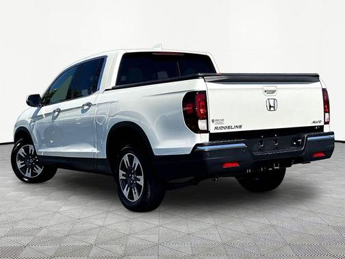 White Diamond Pearl 2019 Honda Ridgeline RTL-E