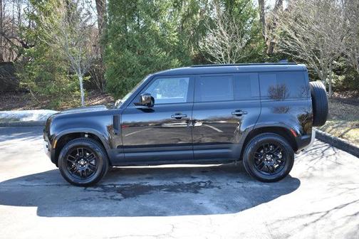 2025 Land Rover Defender 110 P300