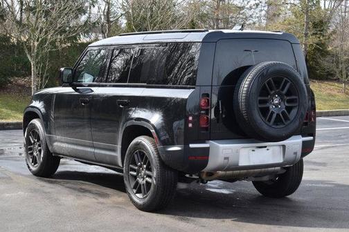 2025 Land Rover Defender 110 P300