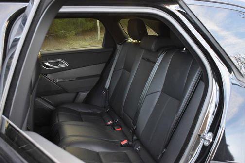 2025 Land Rover Range Rover Velar P250 SE R-Dynamic