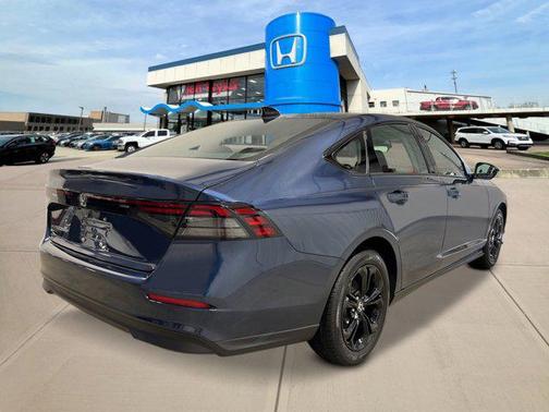 2025 Honda Accord Sport SE 1.5T