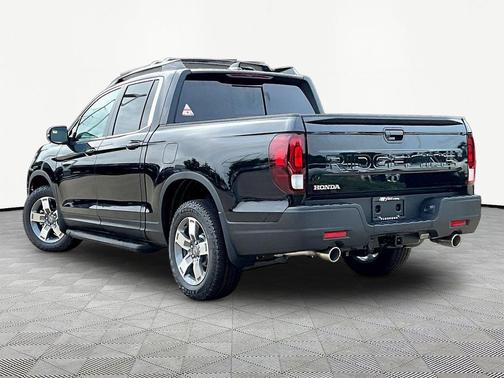 Crystal Black Pearl 2026 Honda Ridgeline RTL