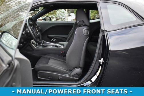 2015 Dodge Challenger SXT